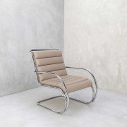 POLTRONAapoyabMIESWEB